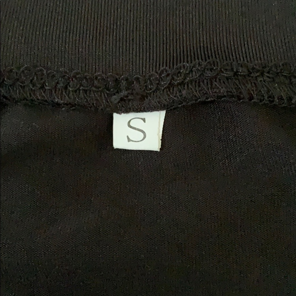 Graphic Top - Picture 2 of 5